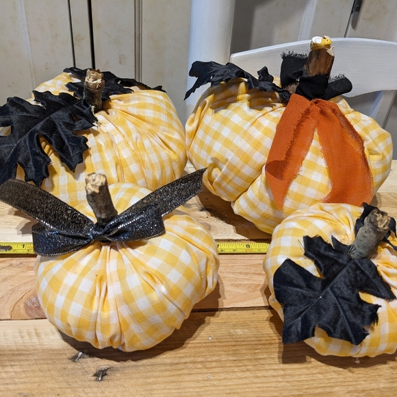 Handmade Yellow Checkered Pumpkins - Picture 3 of 5